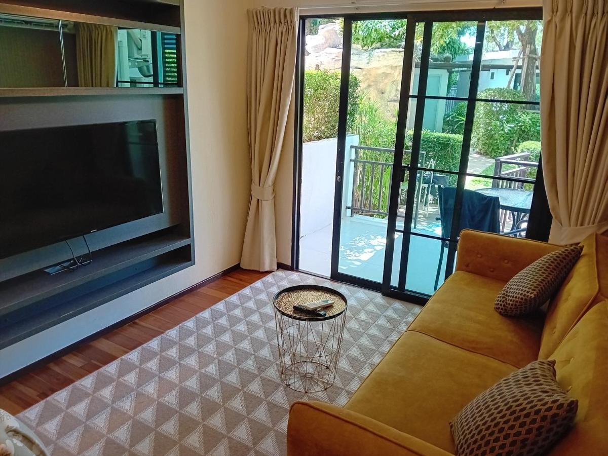 Title 3 Rawai Phuket Apartment Room photo